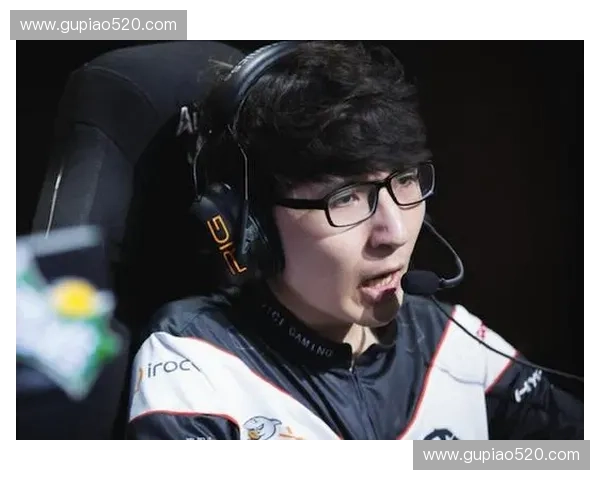 LOL侯爷五杀精彩瞬间逆袭全场成就辉煌战绩引爆热议